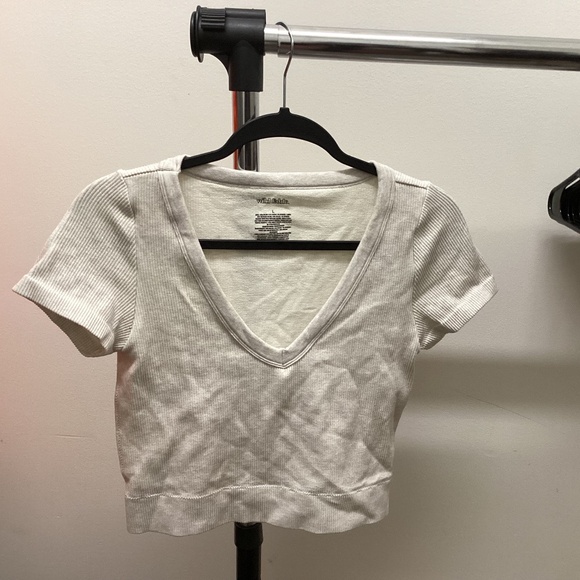 Wild Fable Large White V Neck Crop Top Thick Fabric - Picture 1 of 2